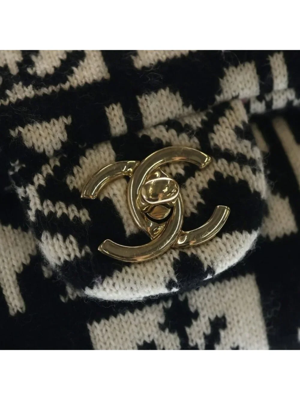 Chanel Coconut Jewel Gold Chain Shoulder Bag White Black